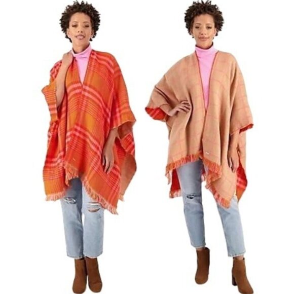 NWT Juicy Couture Reversible Fringe Hem Plaid Ruana Poncho Beige Tan Women's OS - Picture 1 of 16